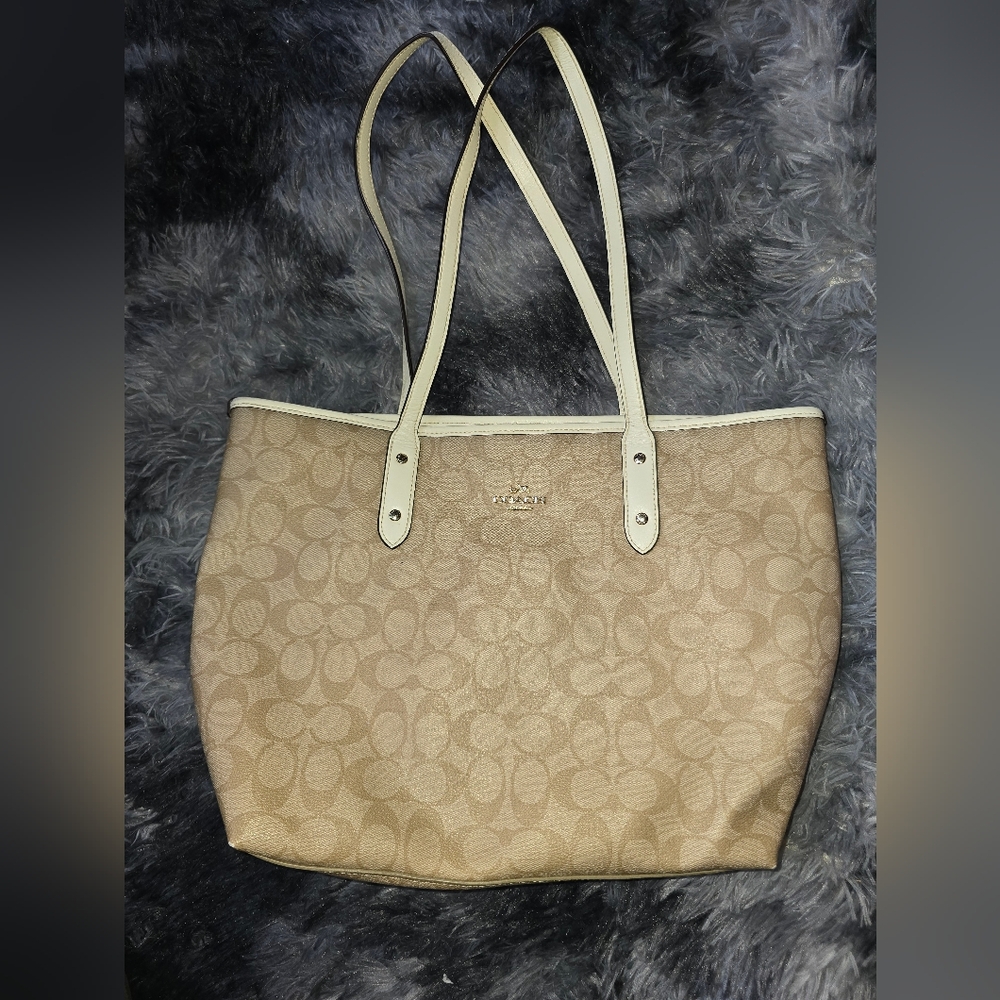 Coach Cream Tote Bag with Signature Design